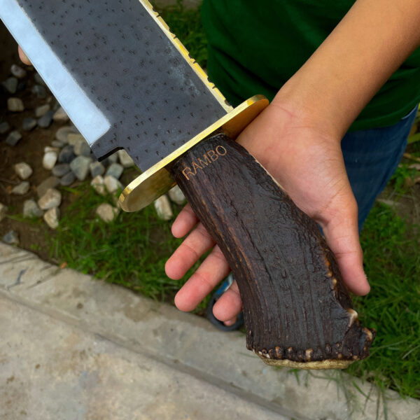 Ramboo Bowie, 26" Damascus blade handle made of Stag Horn.